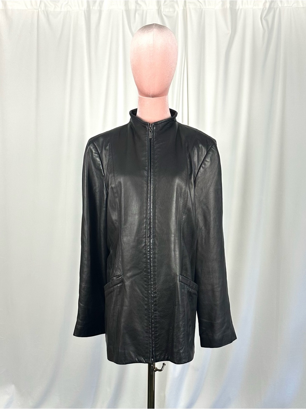 Vintage Danier Leather Minimalist Italian Leather Jacket in Black - Large
